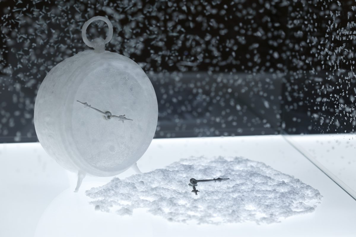 ［参考画像］《みちかけの透き間 –時計–》2017, © Miyanaga Aiko, Photo: Kioku Keizo, Courtesy of Mizuma Art Gallery
