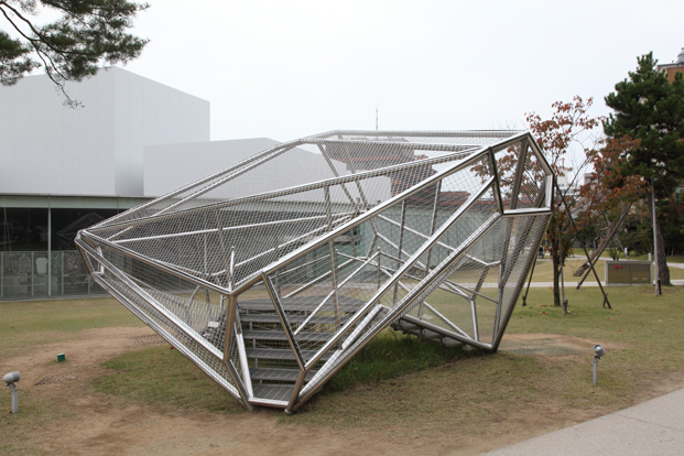 金沢21世紀美術館 ラッピング
